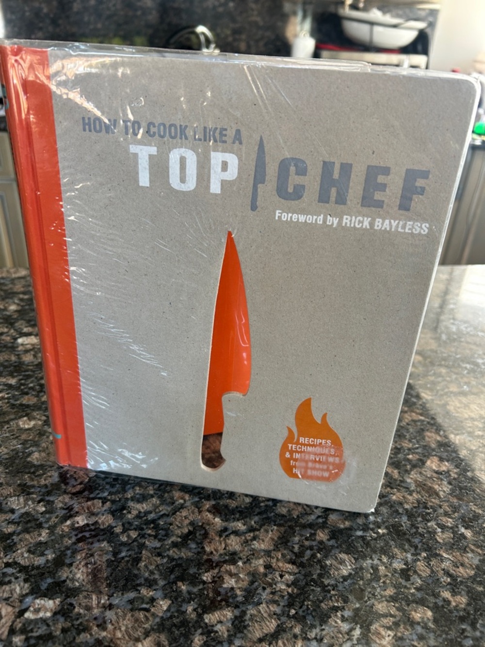 HOW TO COOK LIKE A TOP CHEF HARDCOVER COOKBOOK
